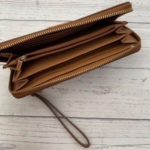 Fossil Bags - Fossil Emma Rfid Zip Around Wallet Fossil Bags - Fossil Emma Rfid Zip Around Wallet